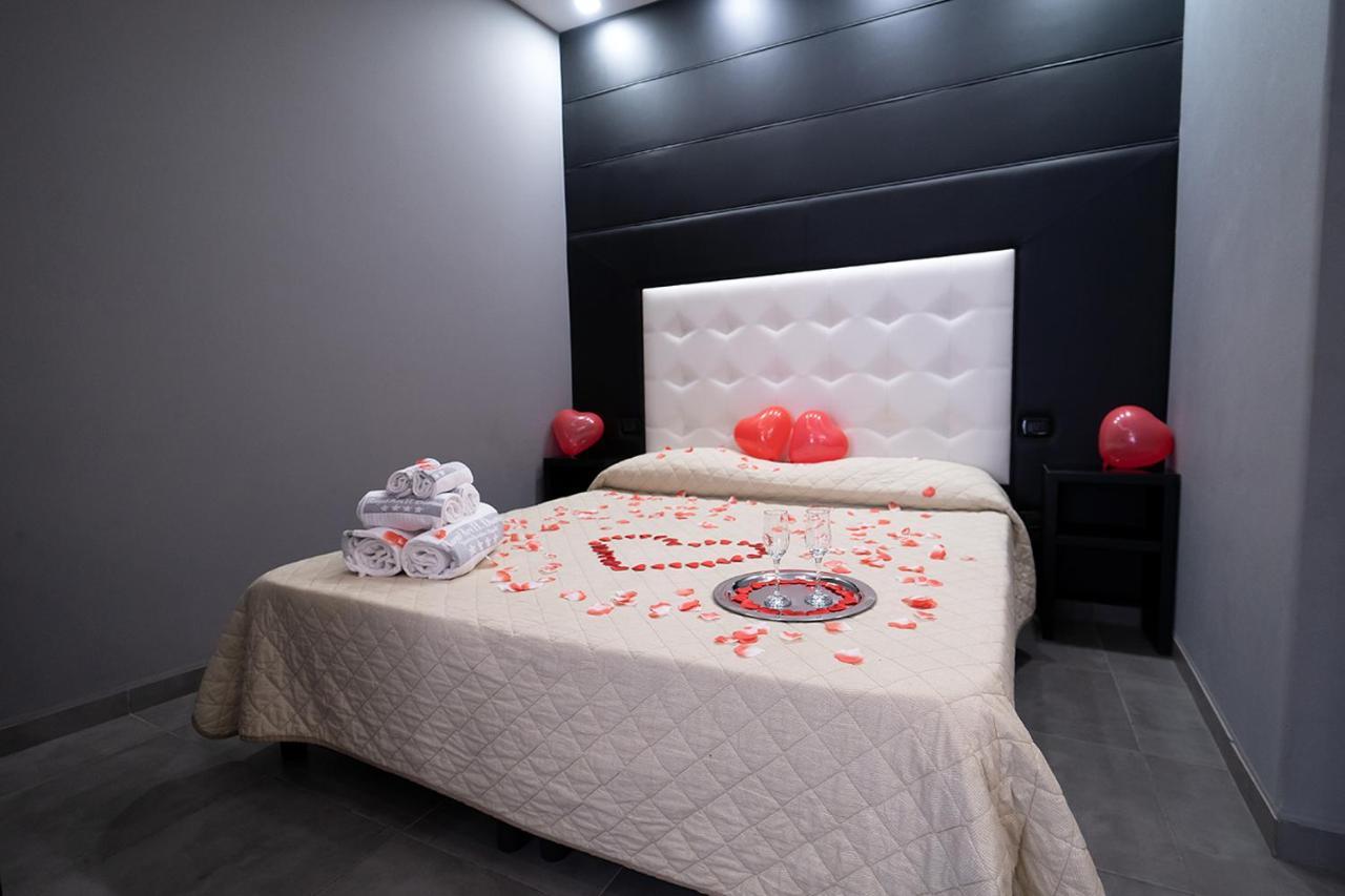 Royal House Napoli Centro, By Clapa Group Hotell Exteriör bild