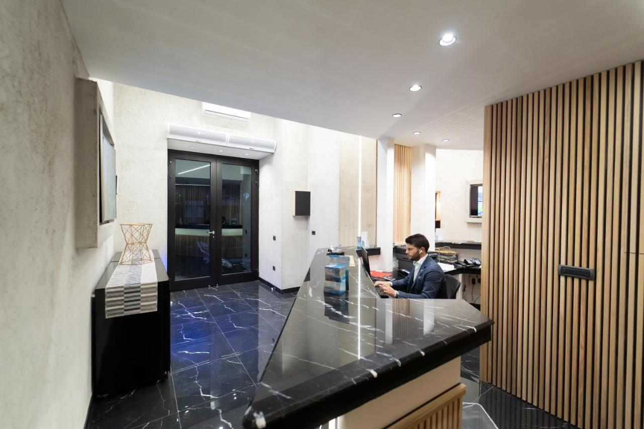 Royal House Napoli Centro, By Clapa Group Hotell Exteriör bild