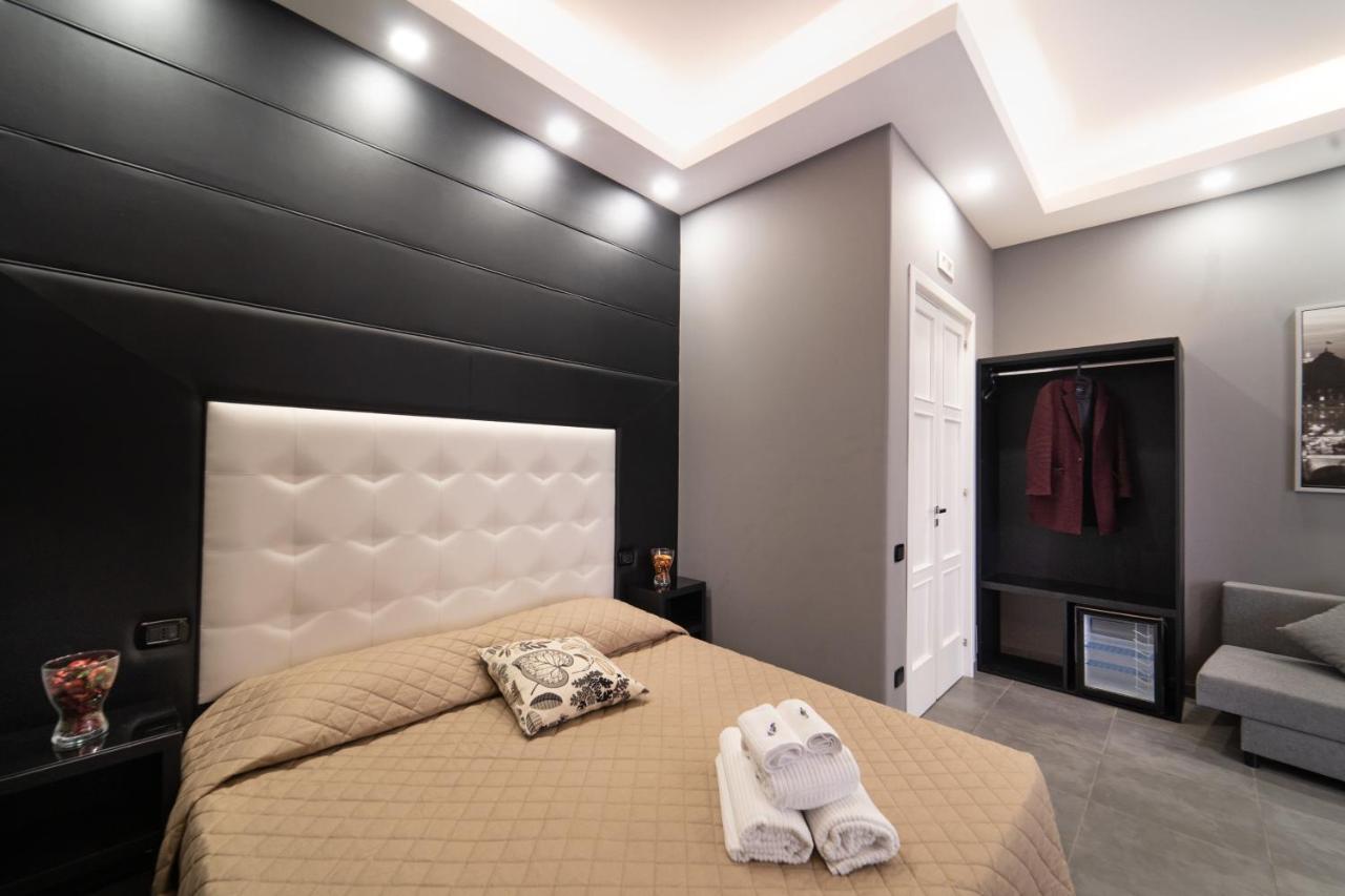 Royal House Napoli Centro, By Clapa Group Hotell Exteriör bild