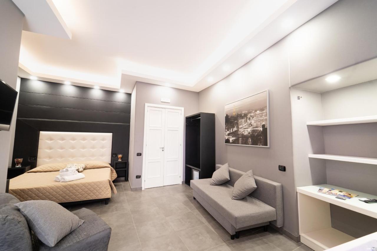 Royal House Napoli Centro, By Clapa Group Hotell Exteriör bild